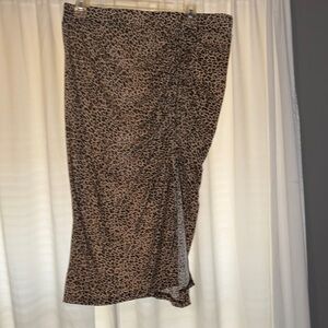 Leopard Print ruched Midi Skirt in Brown